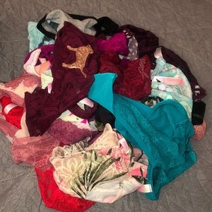 20 pairs of unworn VS underwear